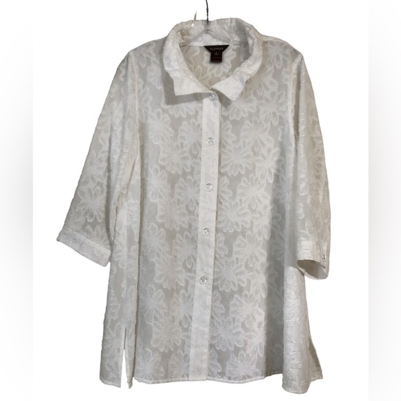 Unique white button up top size M - Picture 1 of 10